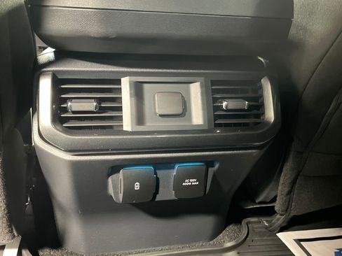 Used 2022 Ford F150 XLT w/ Equipment Group 302A High image 38