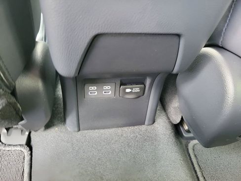 New 2026 Toyota Prius Plug-In Hybrid FWD image 11