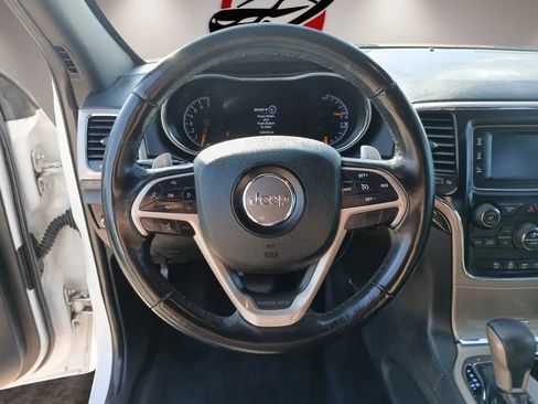 Used 2017 Jeep Grand Cherokee Laredo AWD/4WD image 11