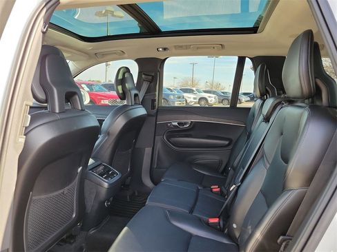 Used 2020 Volvo XC90 T5 Momentum w/ Protection Package image 13