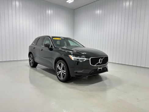 Used 2019 Volvo XC60 T6 Momentum w/ Premium Package AWD/4WD image 3