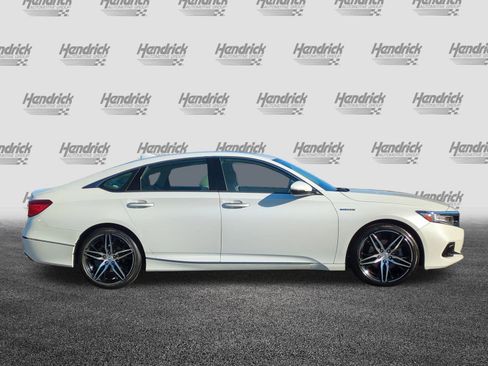 Used 2022 Honda Accord Touring image 11