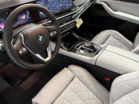 Used 2026 BMW X5 sDrive40i image 4
