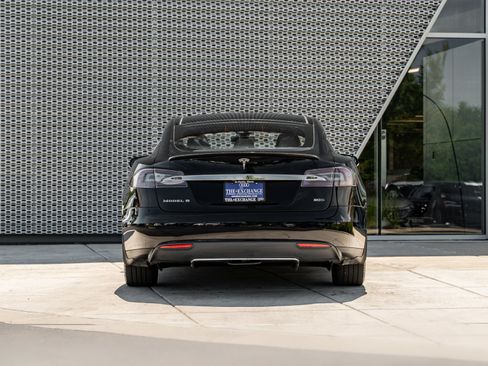 Used 2015 Tesla Model S 90D AWD/4WD image 26
