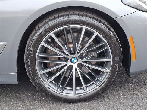 Used 2023 BMW 530i xDrive w/ Premium Package image 8