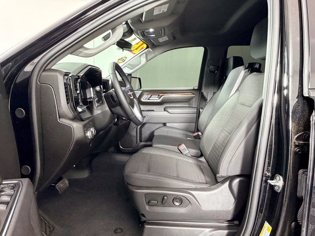 Used 2026 GMC Sierra 1500 Elevation w/ Elevation Select Package AWD/4WD image 22