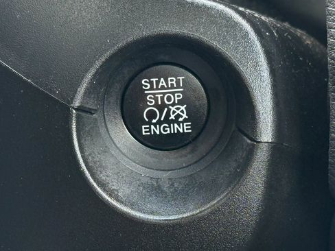 Used 2018 Jeep Compass Trailhawk w/ Leather Interior Group AWD/4WD image 26
