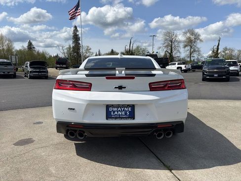 Used 2016 Chevrolet Camaro SS image 4
