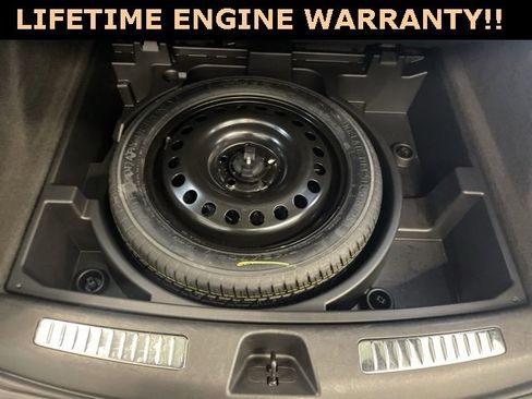 Used 2024 Cadillac XT4 Premium Luxury image 32