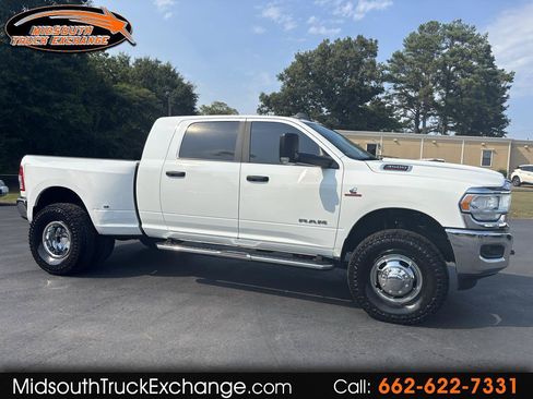 Used 2022 RAM 3500 Big Horn AWD/4WD image 1