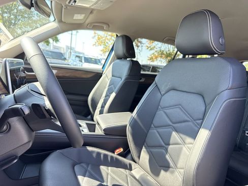 New 2026 Volkswagen Atlas SE image 12