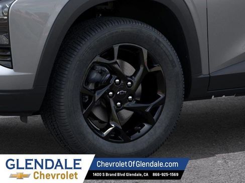New 2026 Chevrolet Trax LT w/ Driver Confidence Package FWD image 4