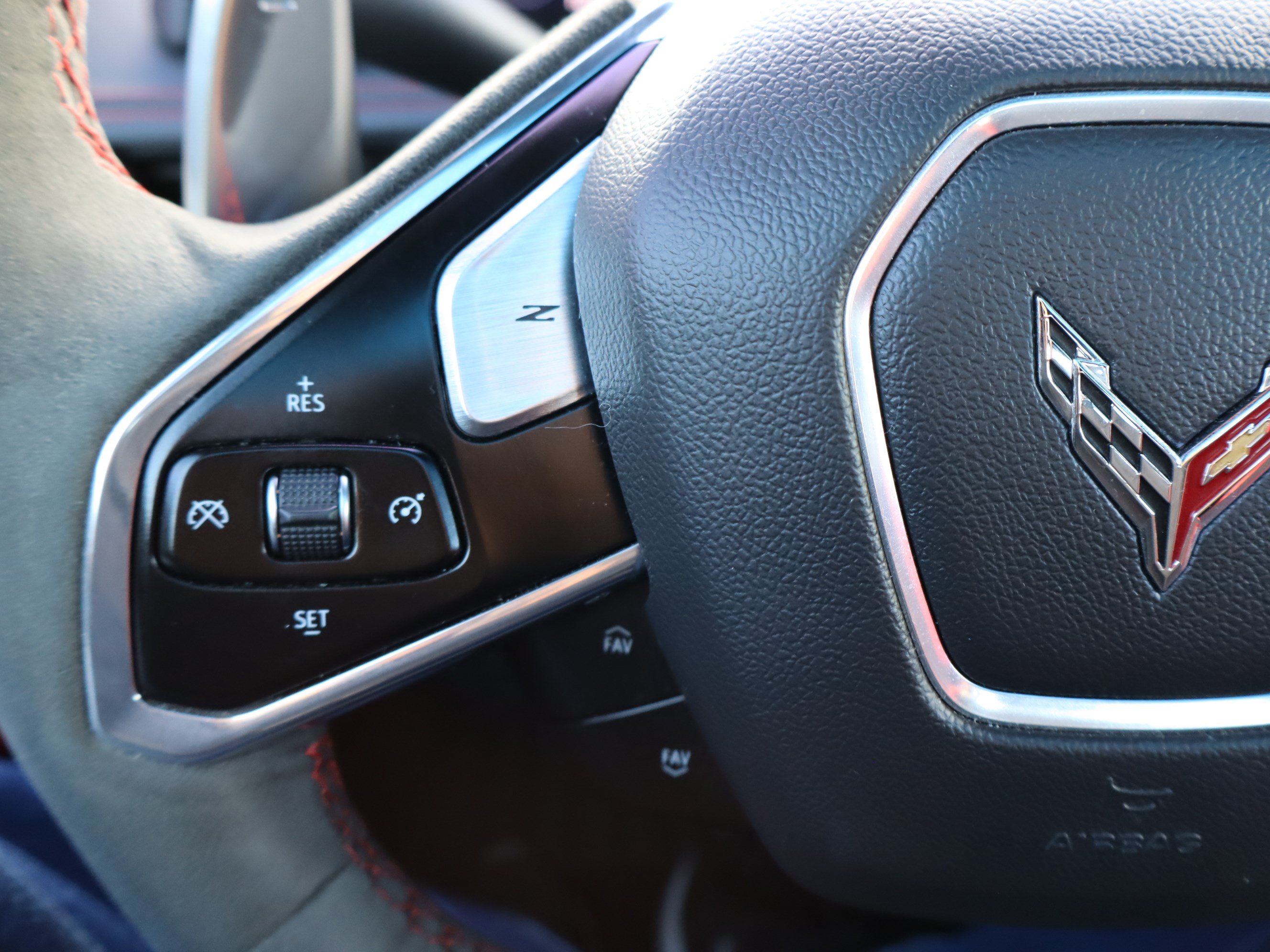 Used 2020 Chevrolet Corvette Stingray Preferred Cpe w/ 2LT Preferred Equipment Group RWD image 19