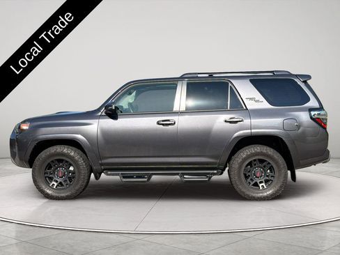 Used 2022 Toyota 4Runner TRD Off-Road Premium w/ Moonroof Package AWD/4WD image 2