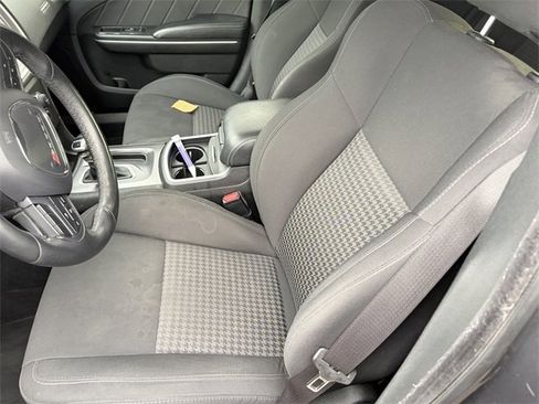 Used 2019 Dodge Charger R/T image 10