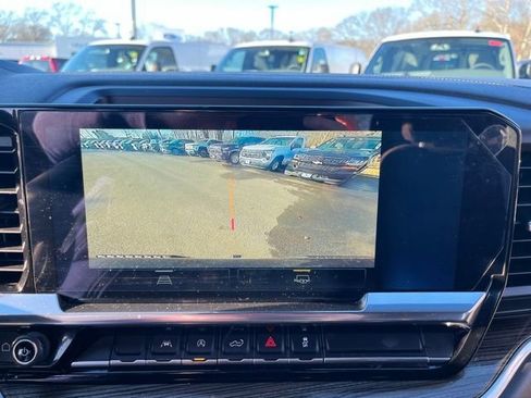 Used 2022 Chevrolet Silverado 1500 LT image 32