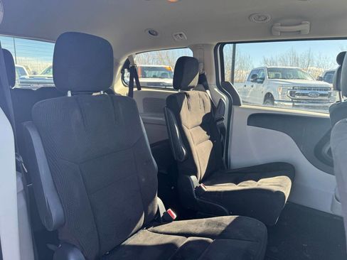 Used 2014 Dodge Grand Caravan SXT image 14