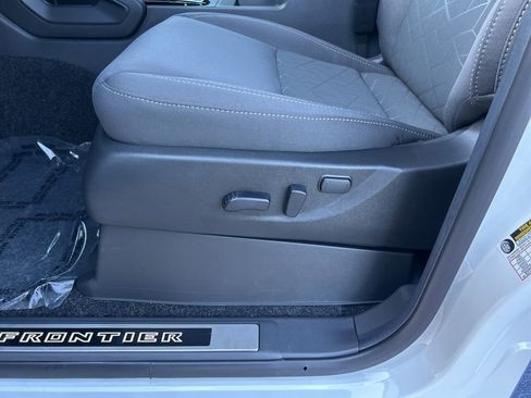 New 2026 Nissan Frontier SV AWD/4WD image 17
