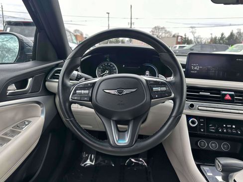 Used 2024 Genesis G70 2.5T image 14