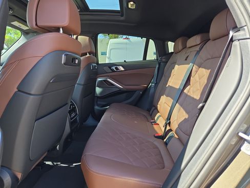 New 2027 BMW X6 xDrive40i w/ Executive Package AWD/4WD image 13