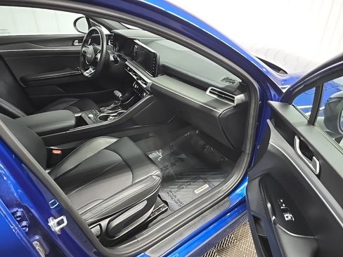 Used 2023 Kia K5 GT-Line image 15