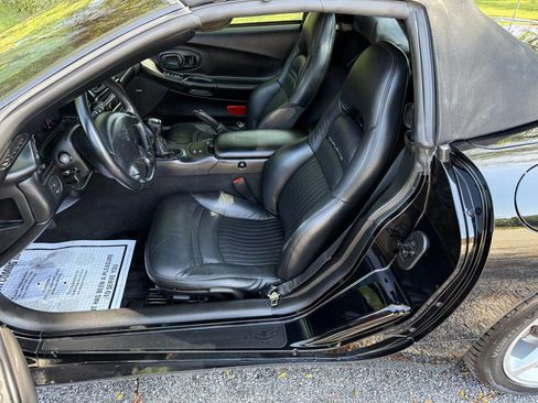 Used 2002 Chevrolet Corvette Convertible w/ Preferred Equipment Group2 image 14