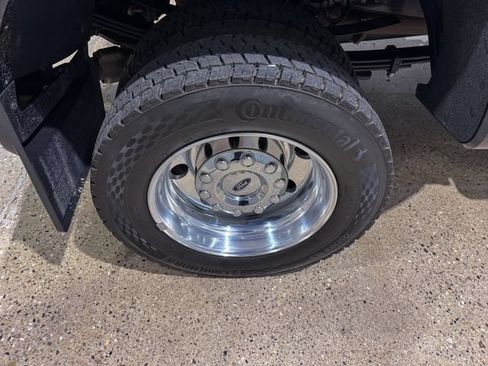 Used 2025 Ford F450 Platinum w/ Platinum Plus Package AWD/4WD image 29