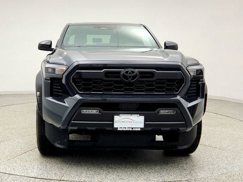 Used 2025 Toyota Tacoma TRD Off-Road AWD/4WD image 2