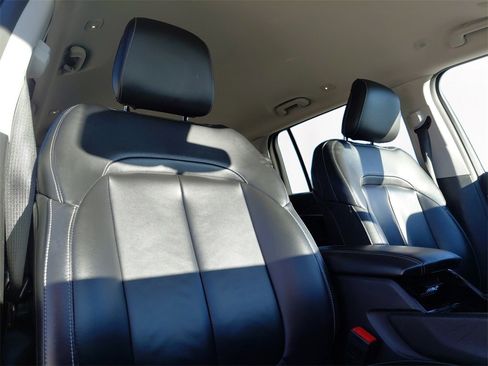 Used 2023 Jeep Grand Cherokee L Limited image 15