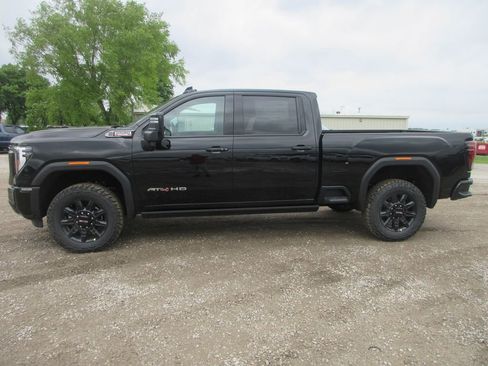 New 2026 GMC Sierra 3500 AT4 w/ AT4 Premium Plus Package AWD/4WD image 10