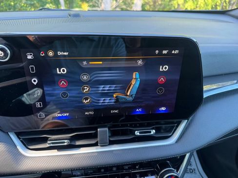 Certified 2026 Chevrolet Equinox LT w/ Convenience Package II FWD image 26