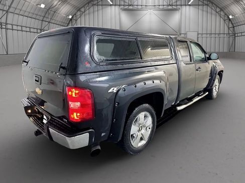 Used 2010 Chevrolet Silverado 1500 LTZ AWD/4WD image 3