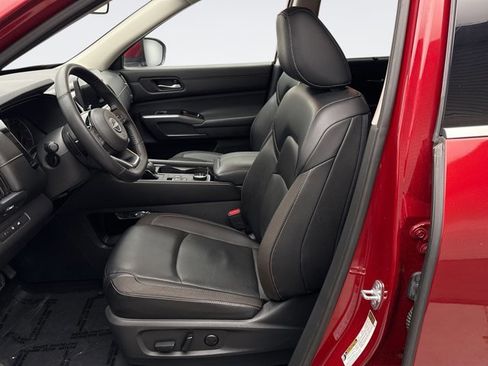 Used 2023 Nissan Pathfinder SL AWD/4WD image 11