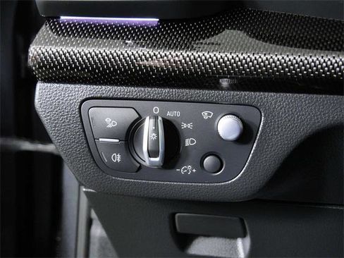 Used 2022 Audi SQ5 Prestige w/ Prestige Package image 26