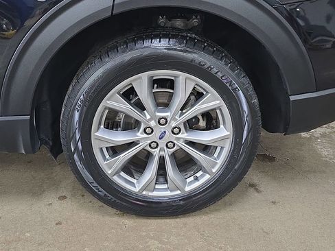 Used 2023 Ford Explorer XLT w/ Equipment Group 202A image 36