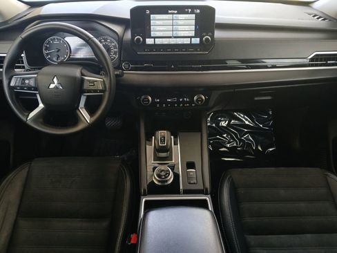 Used 2022 Mitsubishi Outlander SE image 20