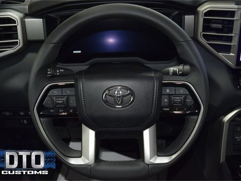 Used 2024 Toyota Tundra Limited image 33