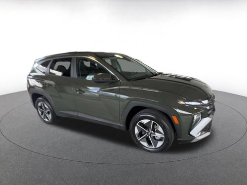 Used 2026 Hyundai Tucson SEL Plus AWD/4WD image 2