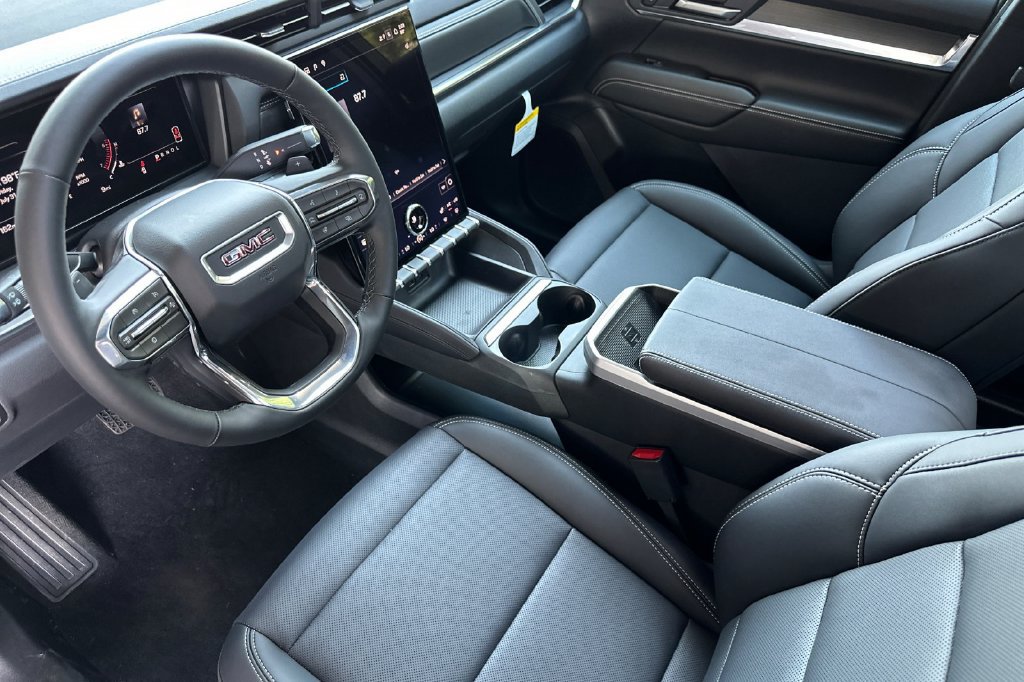 New 2026 GMC Terrain Elevation w/ Elevation Premium Package AWD/4WD image 12