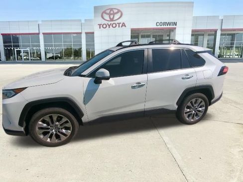 Used 2019 Toyota RAV4 Limited w/ Cold Weather Package FWD image 37