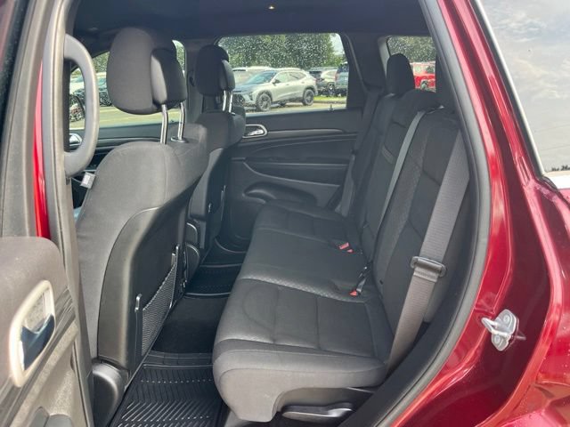 Used 2021 Jeep Grand Cherokee Laredo w/ Security & Convenience Group AWD/4WD image 26