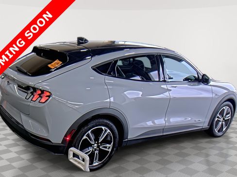 Used 2021 Ford Mustang Mach-E Select w/ Comfort/Appearance Package RWD image 3