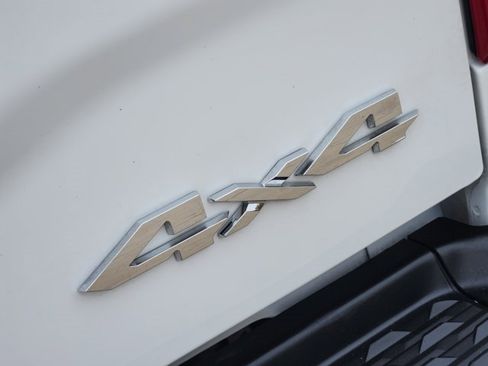 Used 2026 RAM 2500 Laramie AWD/4WD image 9