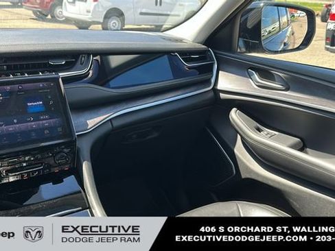 Used 2023 Jeep Grand Cherokee 4WD 4xe image 26