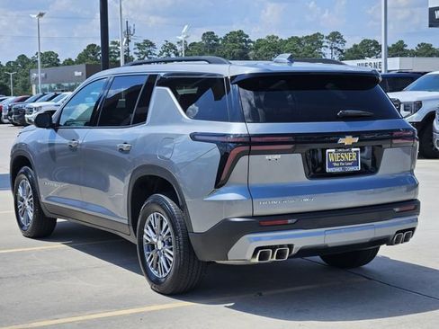 Used 2026 Chevrolet Traverse LT AWD/4WD image 7