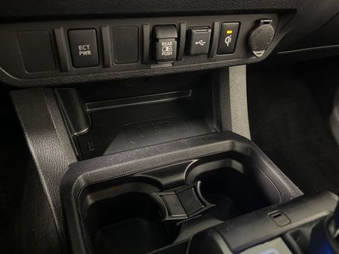 Used 2023 Toyota Tacoma TRD Off-Road AWD/4WD image 30
