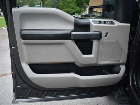 Used 2018 Ford F150 XL w/ Equipment Group 101A Mid AWD/4WD image 16