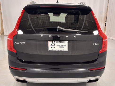 Used 2016 Volvo XC90 T6 Momentum image 7