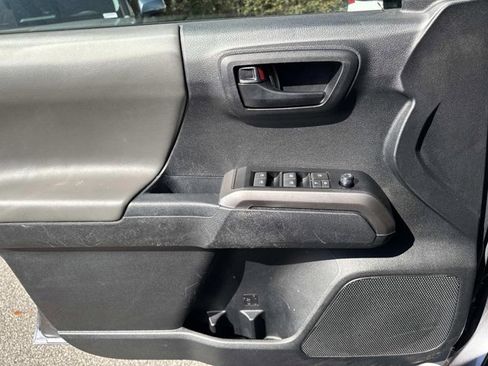 Certified 2023 Toyota Tacoma SR5 image 7