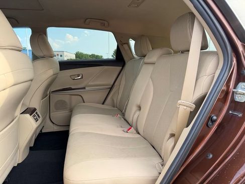 Used 2013 Toyota Venza LE FWD image 15